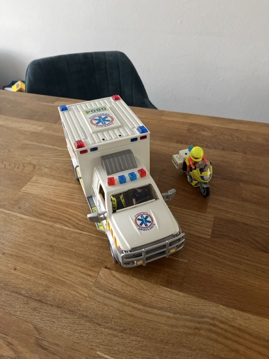 Playmobil Giocattoli: Playmobil US Ambulance – Usato da Ebikon venduto da bollastro