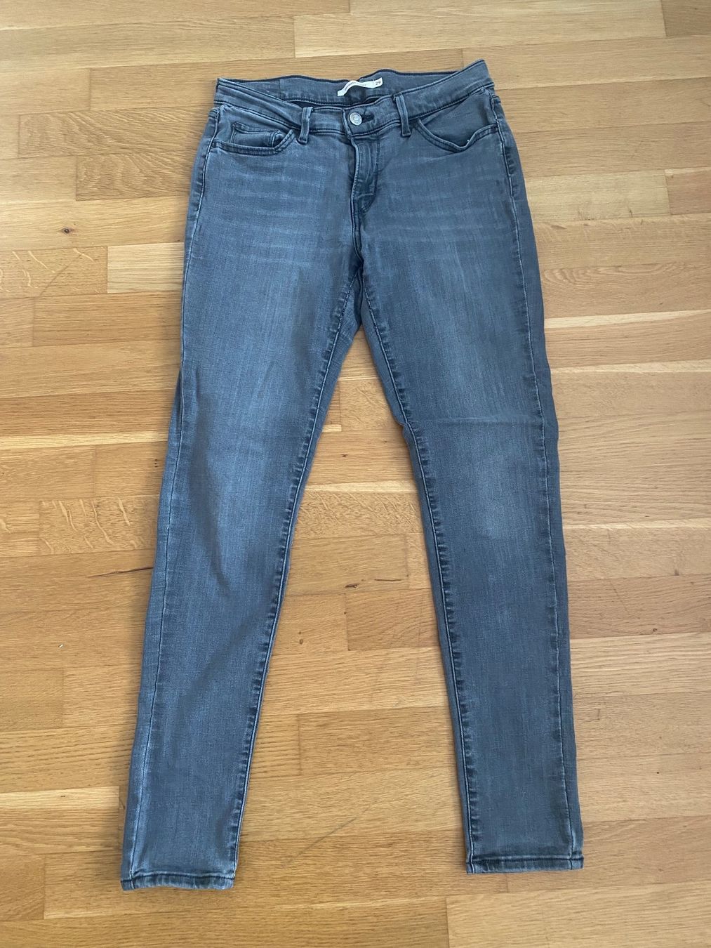 Levi's Jeans: Lewis Jeans – Usato da Riedholz venduto da emm_22qn