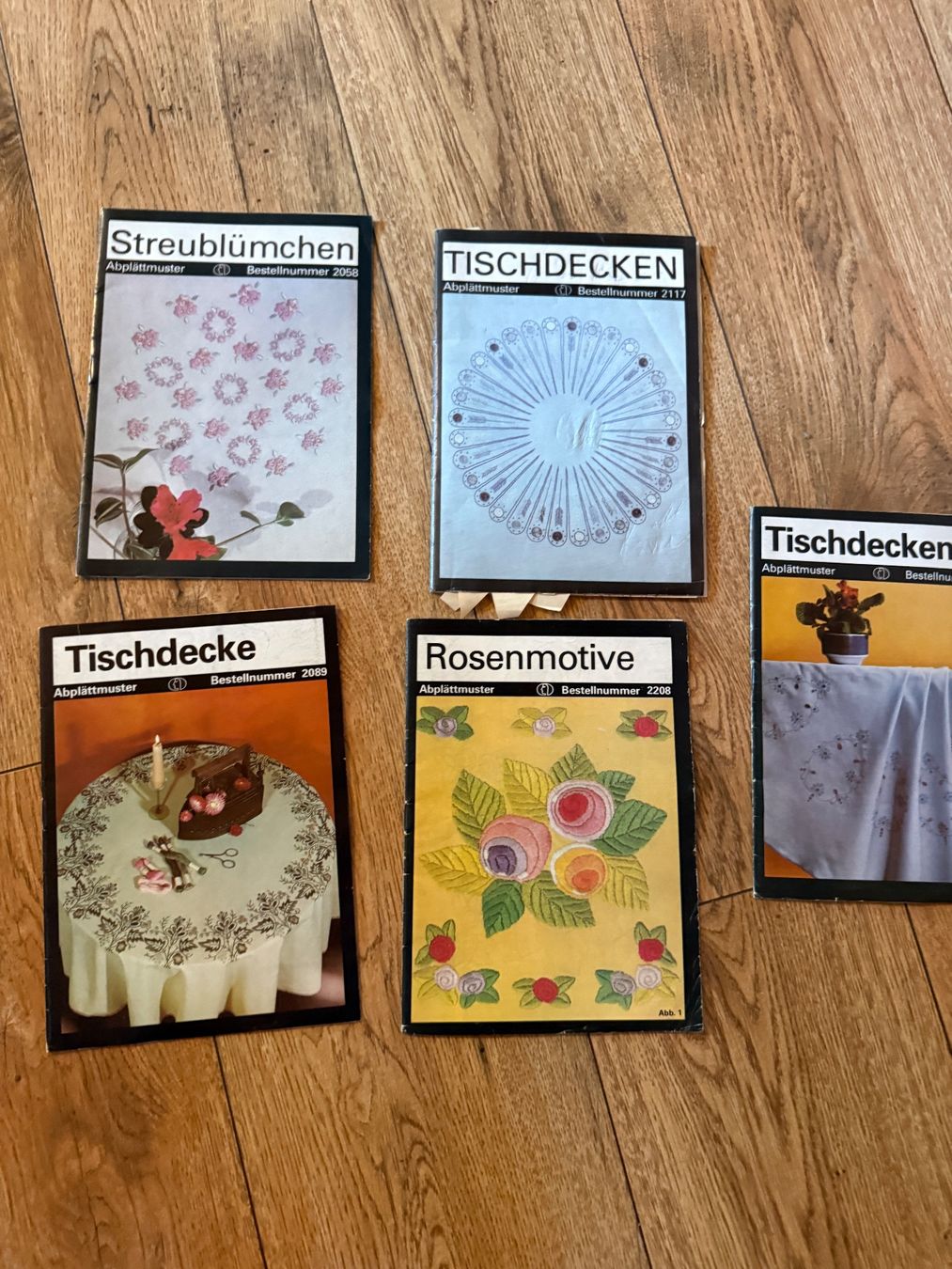 Libri: Gemischte Muster Anleitung sticken decken – Usato da Buchs SG venduto da Billikatze5
