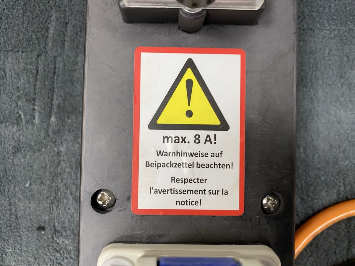Alimentazione elettrica: Demelectric  Stromverteiler Typ 820 – Usato da Hägglingen venduto da Karin0802 2