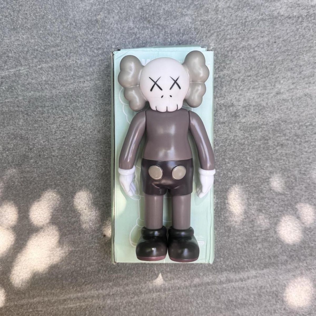 Statuette: KAWS Companion Figure - Brown/Grey Edition  – Nuovo e nell'imballaggio originale da Caviano venduto da reselleo21 1