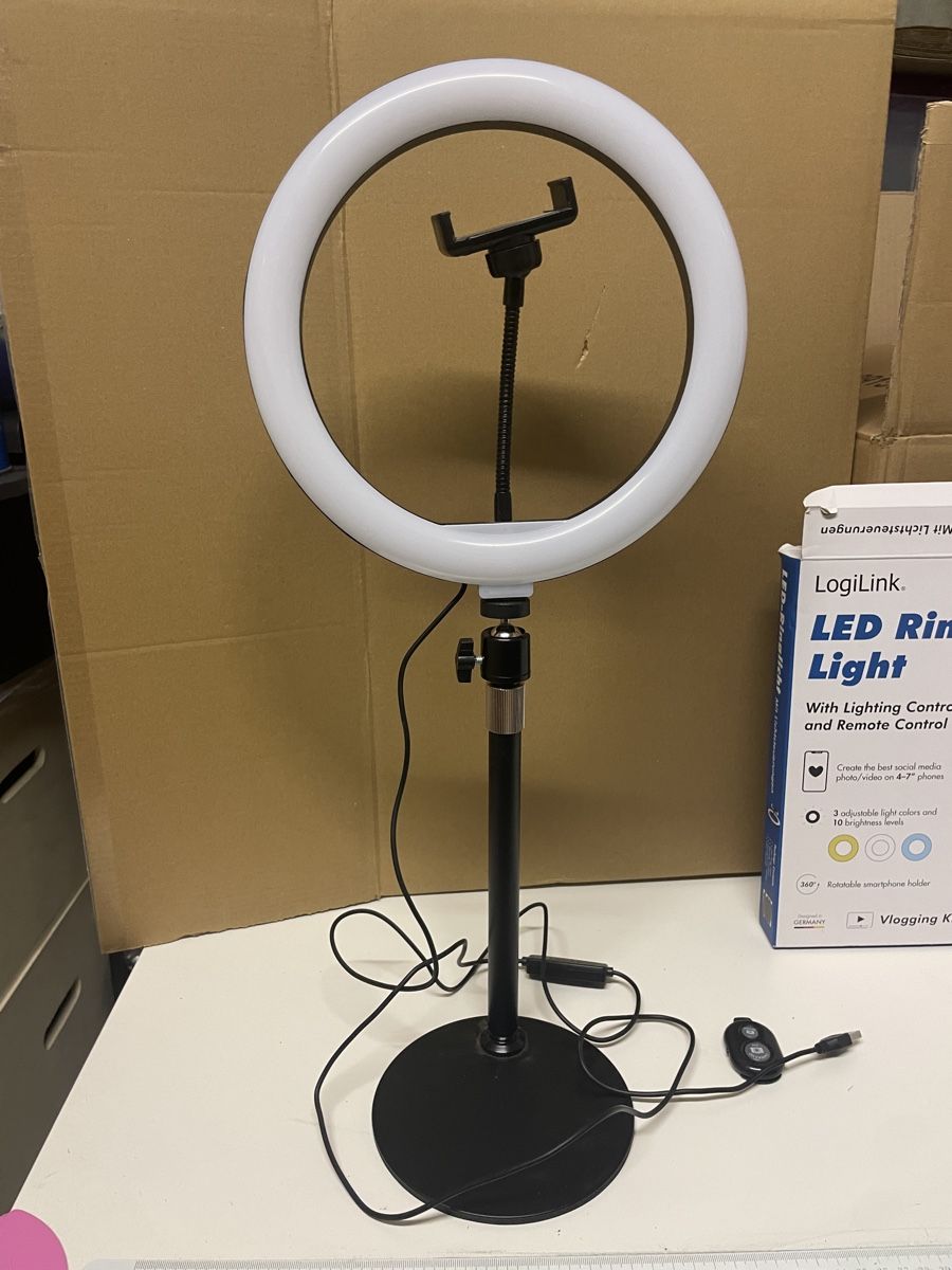 Lampes: LogiLink LED Ring Light Vlogging Kit neuwertig – D'occasion à Winterthur par Ccity