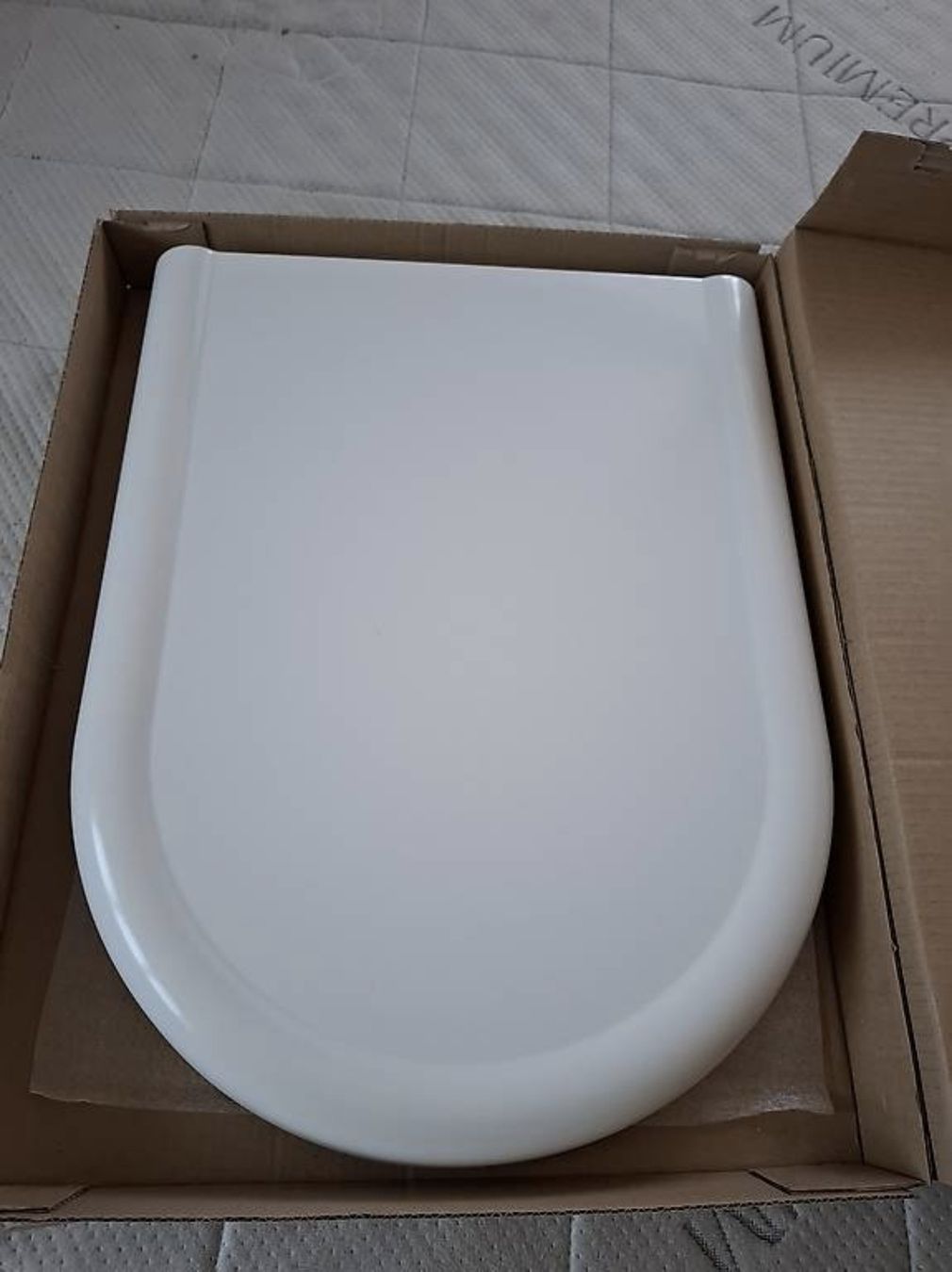 Laufen WC: WC Deckel neu – Nuovo (secondo la descrizione) da Attiswil venduto da Tantan14 1