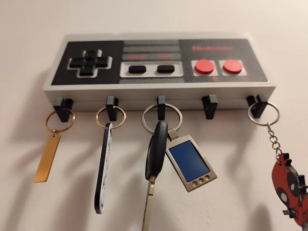 Eisenwaren: Retro NES Controller Schlüsselhalter – Neu (gemäss Beschreibung) aus Niederweningen von Wellington3D 7