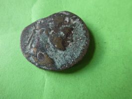 uralte grosse   Bronzemünze  28 mm  15.21 g