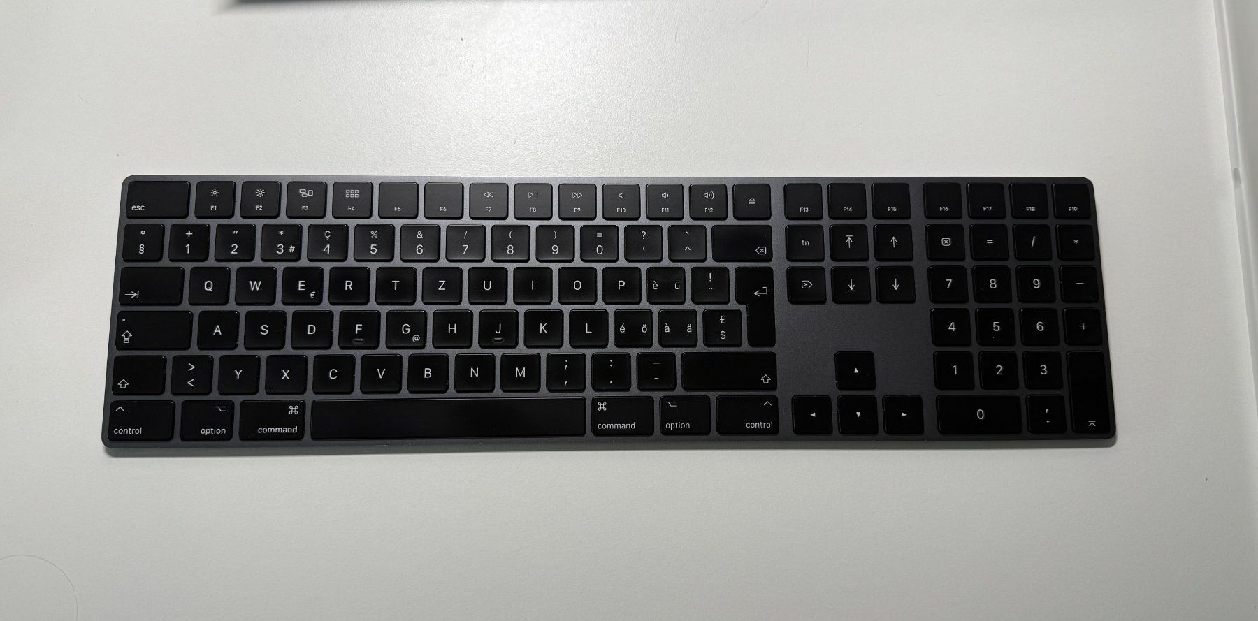 Apple Tastaturen: Apple Magic Keyboard mit Ziffernblock CH-Layout – Gebraucht aus Regensdorf von justtrying 2