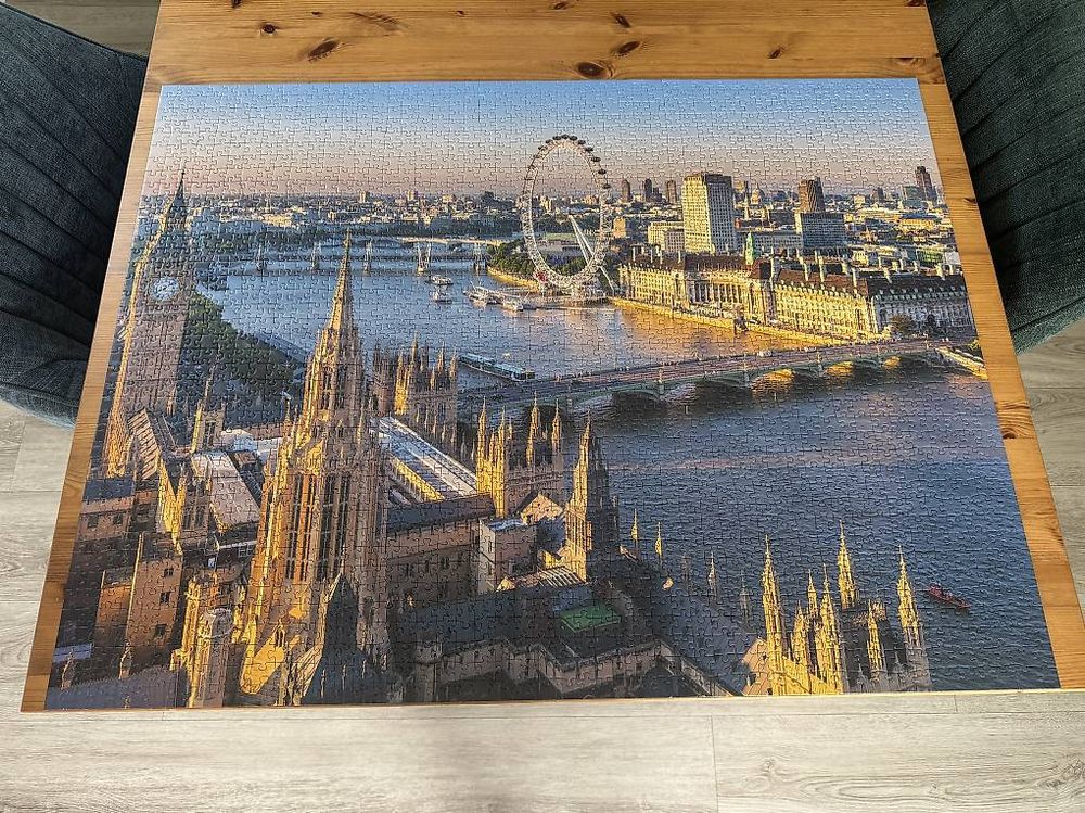 Puzzle: Ravensburger Puzzle 2000 Teile – Usato da Scherz venduto da Clubmarthe