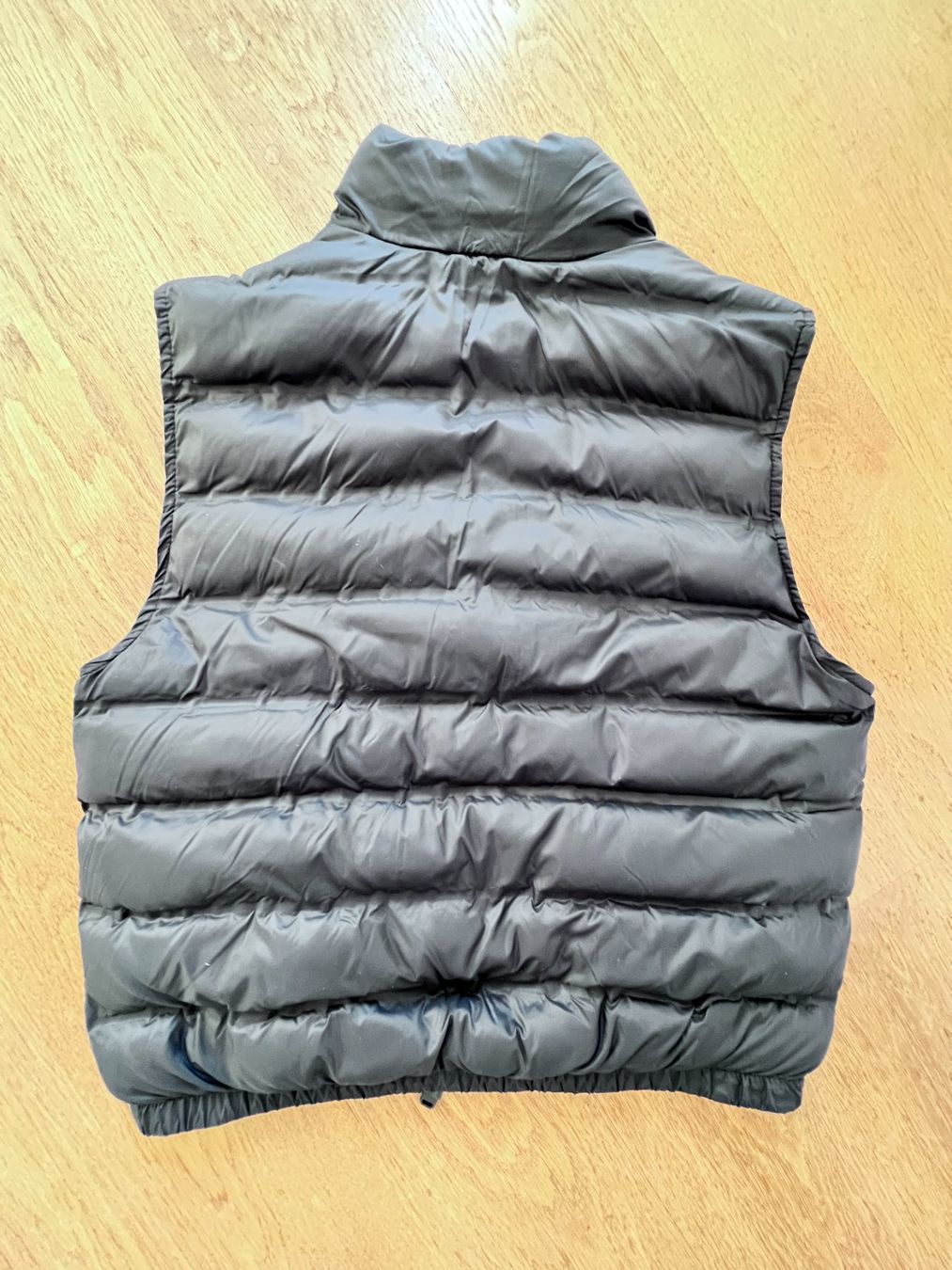 Zara Altro abbigliamento per bambino: Stepp-Weste / Gilet von Zara, Gr. 152, anthrazit – Usato da Kloten venduto da sanibunny 1