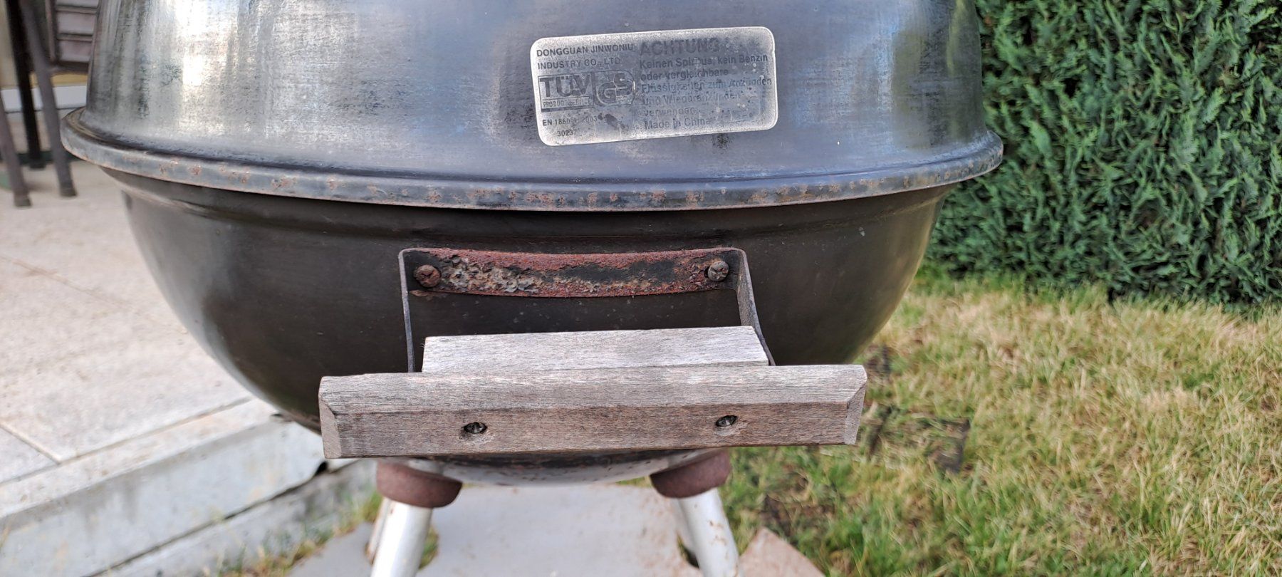 Grils: Kugelgrill, Holzhohle – D'occasion à Lengnau BE par AliasPi 1