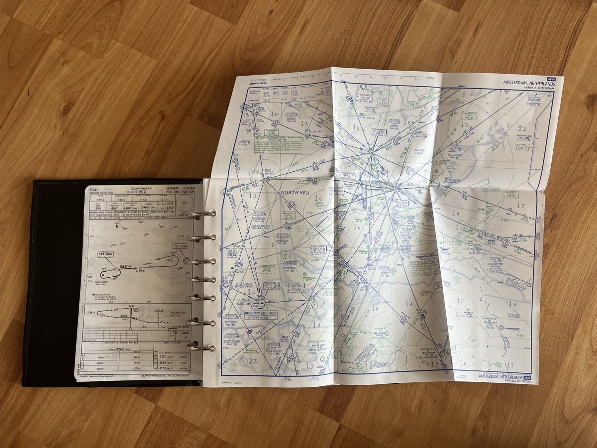Livres: Komplettes Set Jeppesen Flugkarten – D'occasion à Arbon par luk_h2cc 5