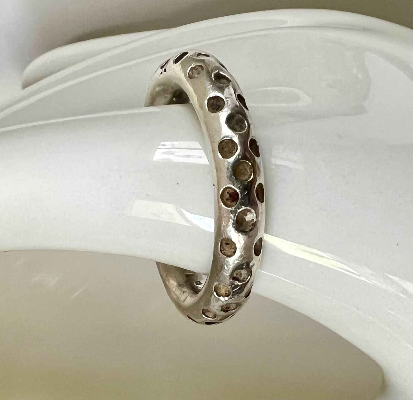 Anelli: Handgefertigt Eternity-Bandring Silber 925 Durchbruchmuster – Usato da Ruswil venduto da artbyhand 1