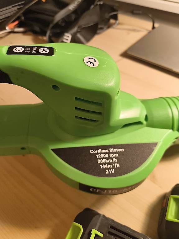 Laubbläser & Laubsauger: Cordless Leaf Blower – Neu und originalverpackt aus Cham von Acibiber