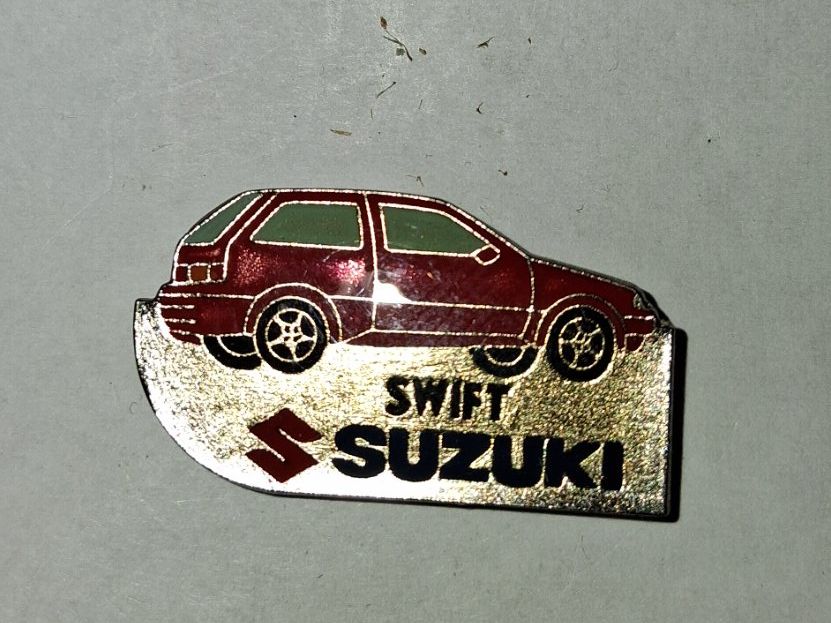Plaquettes & Badges: Pin Auto Suzuki Swift – D'occasion à Ettenhausen TG par Sstef9
