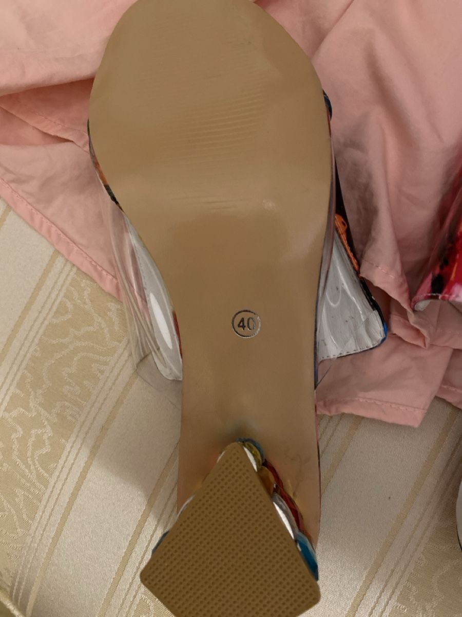 Damenschuhe: Sommer Trend: Transparente Sandaletten Gr. 40 – Neu (gemäss Beschreibung) aus Bettlach von Aresdiego 3
