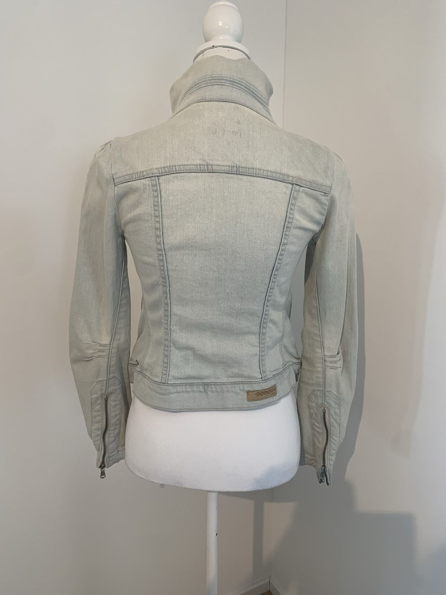 Jacken: Jeansjacke hellblau - Grösse XS – Gebraucht aus Einsiedeln von ver_sb5p 1