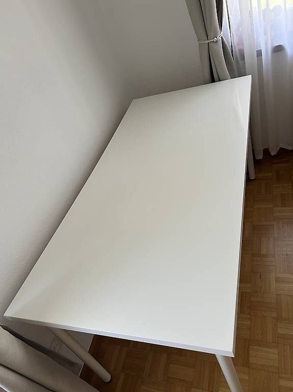 Schreibtische: Ikea Schreibtisch weiss – Gebraucht aus Vaduz von alina_hasler 1