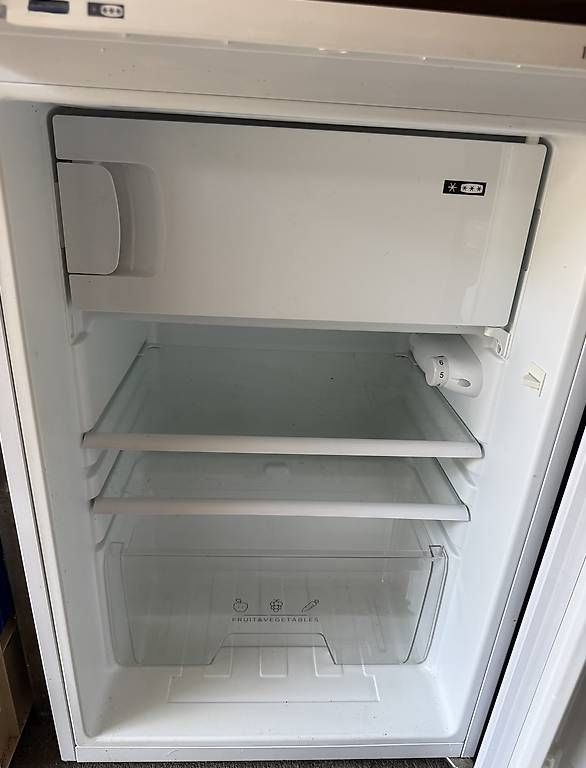 Kühlschrank: Réfrigérateur  – Gebraucht aus Prilly von QNN69
