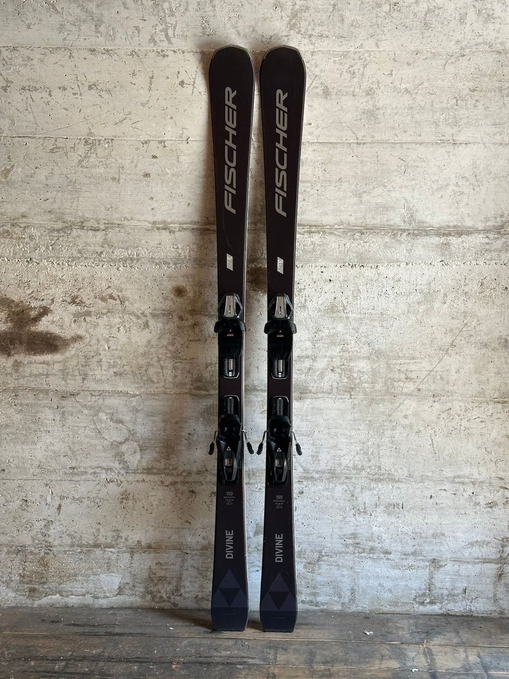 Fischer Skis: Fischer Divine Ski 150CM – Gebraucht aus Emmenbrücke von karkarkar