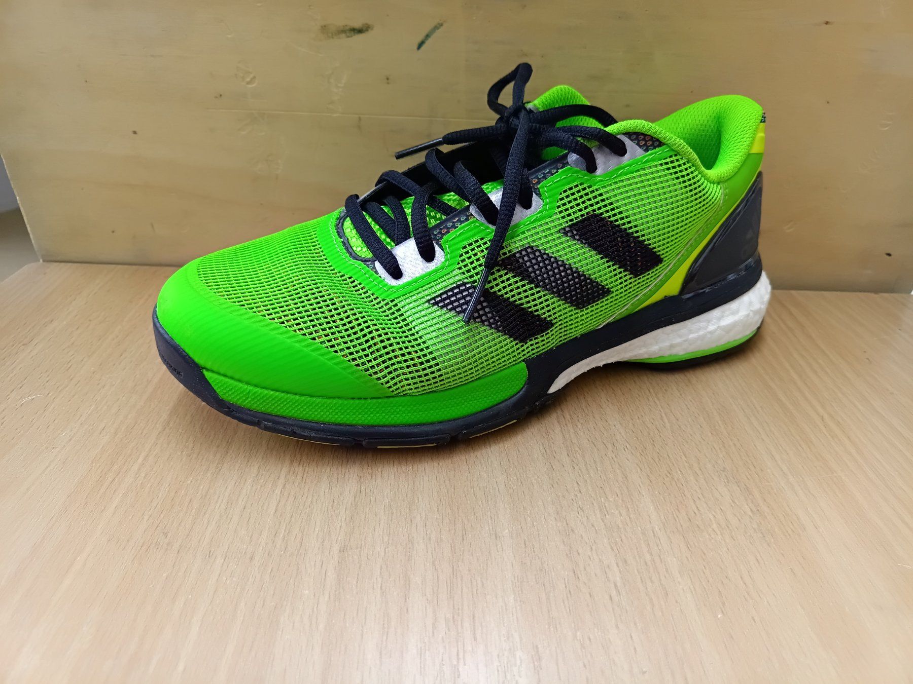 Adidas Herrenschuhe: Neon ADIDAS Schuh – Neu (gemäss Beschreibung) aus Wängi von Ladys_First 4