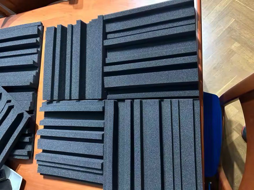 Sonstiges Zubehör: 24x Akustikschaumplatten für die Schallabsorption – Neu und originalverpackt aus Bremblens von LOVA-MUSICA-SHOP