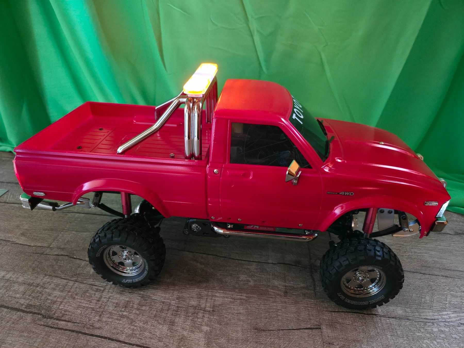 Tamiya Modellismo RC: Scale Crawler Toyota Hilux RC Modell – Usato da Oberiberg venduto da Obi1073 1