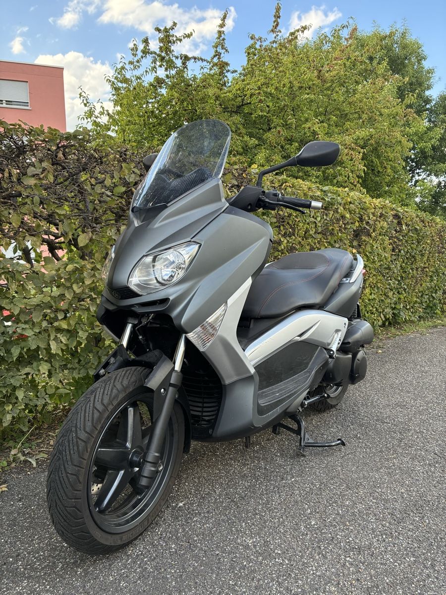 Yamaha Scooters: Yamaha x max 250 – Gebraucht aus St. Gallen von MarkoBoss