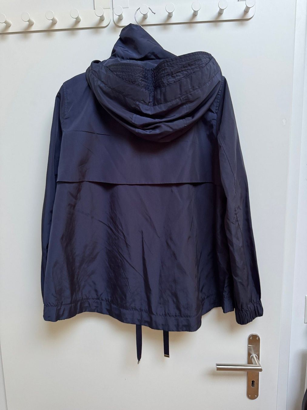 Zara Giacche: Regenjacke Zara Dunkelblau mit Goldhardware – Usato da Aesch BL venduto da comven 2