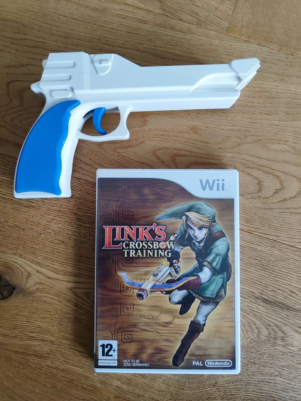 Nintendo Giochi: Nintendo Wii Spiel: Link's Crossbow Training mit Zapper – Usato da Meierskappel venduto da Gimgim