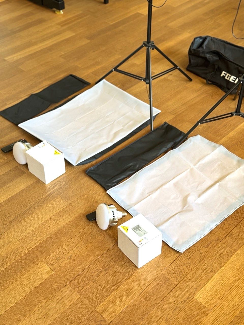 Lampen: FGen Studiolicht-Set, 2x LED-Softbox mit Stativ, & Tasche – Neu (gemäss Beschreibung) aus Riehen von lor_d5w8 3