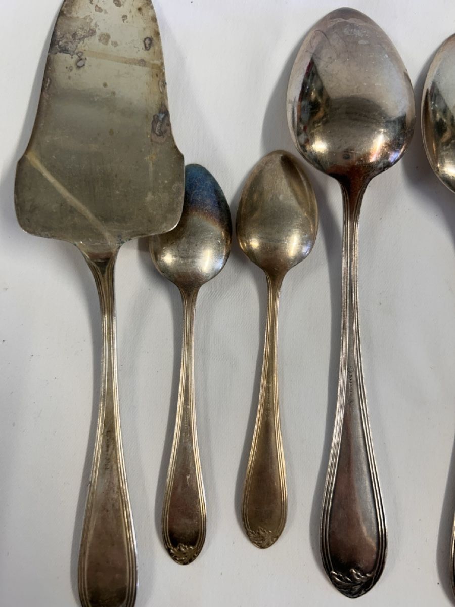 Set di piatti: Besteck Set 11 Teile, Silber – Usato da Kehrsiten venduto da fot_55m5 3