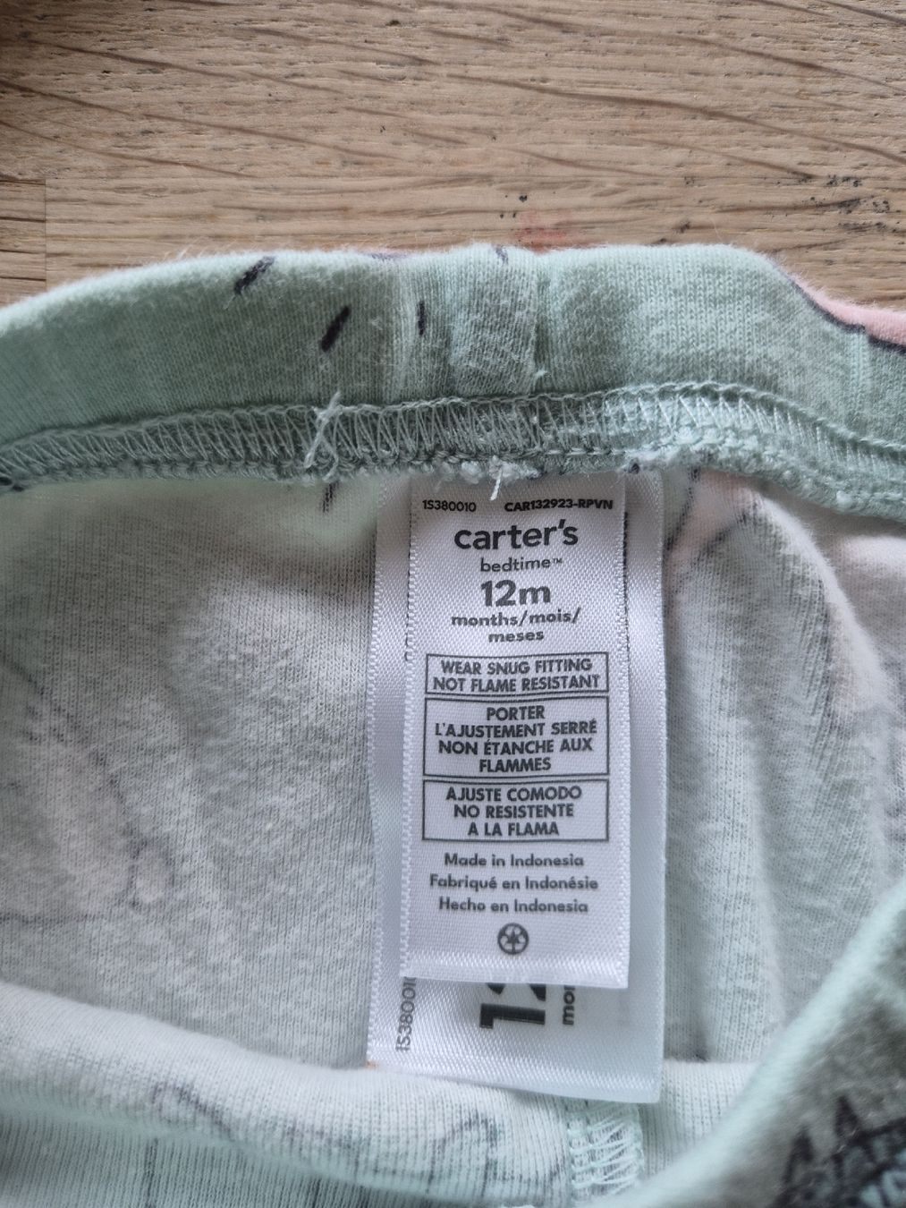 Carter's Pyjamas & Ähnliches: Pyjama-Set 3-teilig Carter's 12 Monate  – Gebraucht aus Zürich von fordob 3