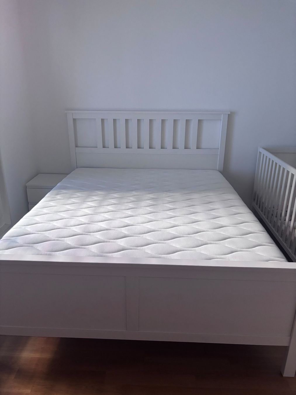 Ikea Betten: İkea Hemnes NN Bed Frame 160X200 – Gebraucht aus Zürich von may_p22q 1