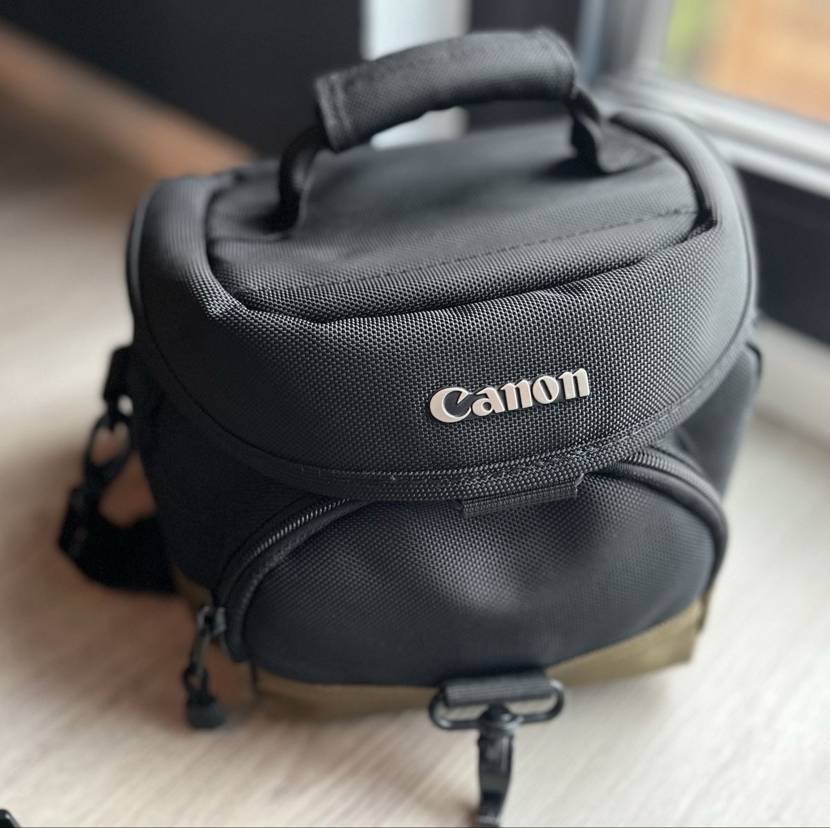Canon Kamera: Canon EOS 600D Spiegelreflexkamera mit zwei Objektiven – Gebraucht aus Eglisau von Sommertanz 5