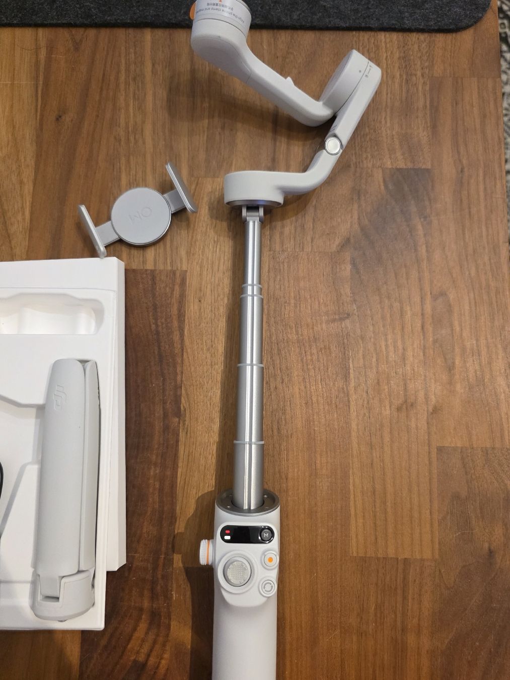 DJI Trépieds & Accessoires: Dji Osmo Mobile 6 Gimbal – Neuf (Voir description) à Kallnach par lar_d7n9 2