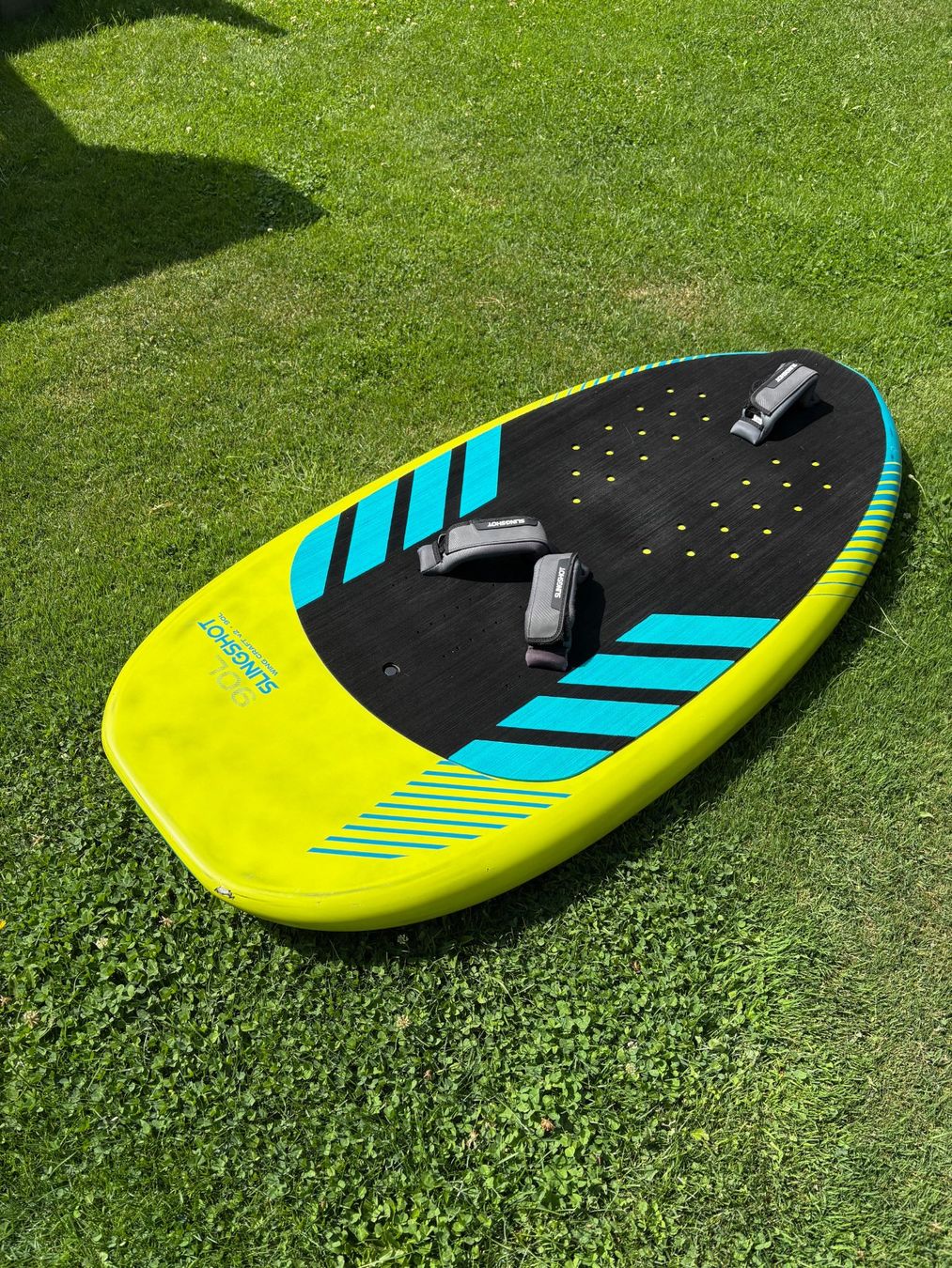 Tavole da surf e di nuoto: Slingshot Wing Craft V2 90L + Ridengine Board Bag – Usato da Trogen venduto da Pele1968