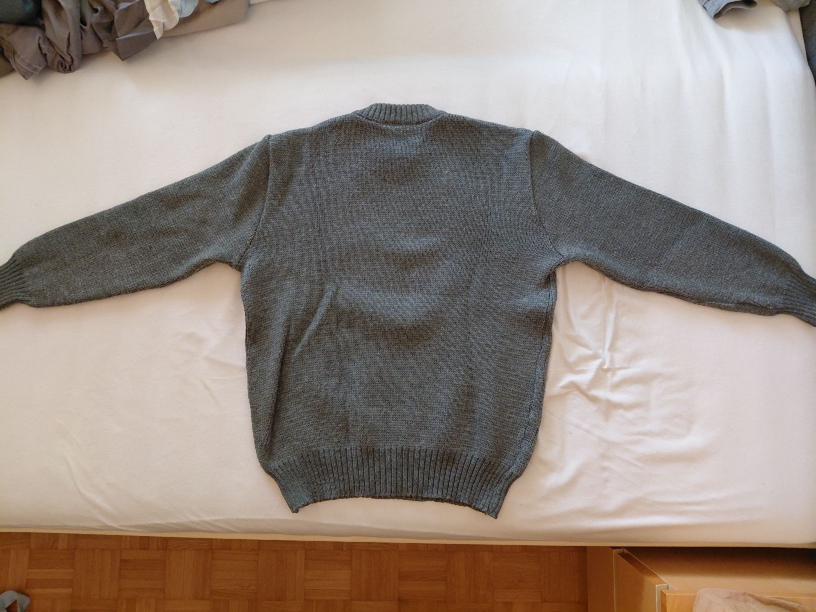 Schweizer Armee Uniformen: ORIGINAL SCHWEIZER ARMEE WOLLENSAU / WOLLPULLOVER GR. 52 – Gebraucht aus Embrach von avesi 2