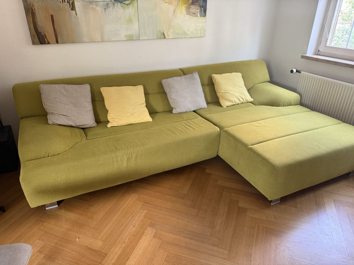 Divani: Ecksofa grün Stoff gute Zustand – Usato da Muttenz venduto da martin_cadosch