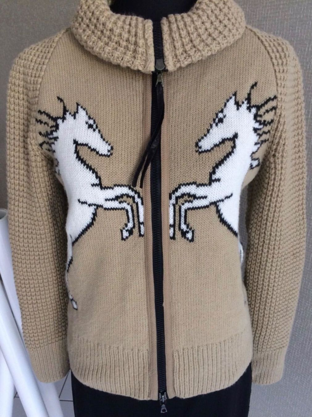 Marc Cain Giacche: Marc Cain Strickjacke N3 (38) – Nuovo (secondo la descrizione) da Kreuzlingen venduto da shopaholicatheart_2