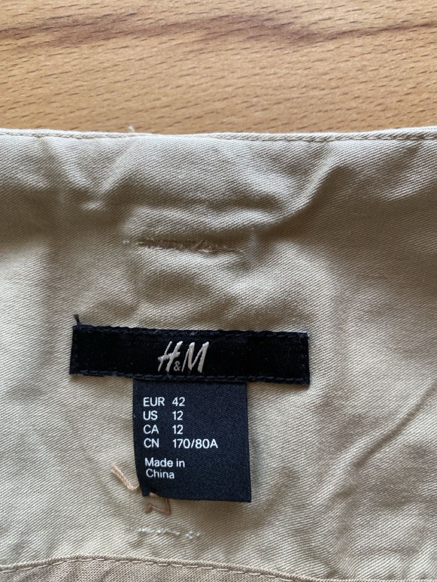 H&M Pantaloni: H&M Hose mit Bundfalten Gr. 42 – Nuovo (secondo la descrizione) da Pfäffikon SZ venduto da Anita8808 3