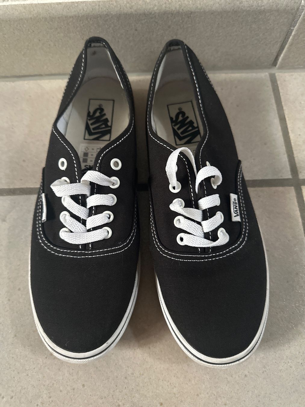 Vans Scarpe da donna: Vans Skateschuhe Low Grösse 38 – Usato da Dagmersellen venduto da sniff64 1