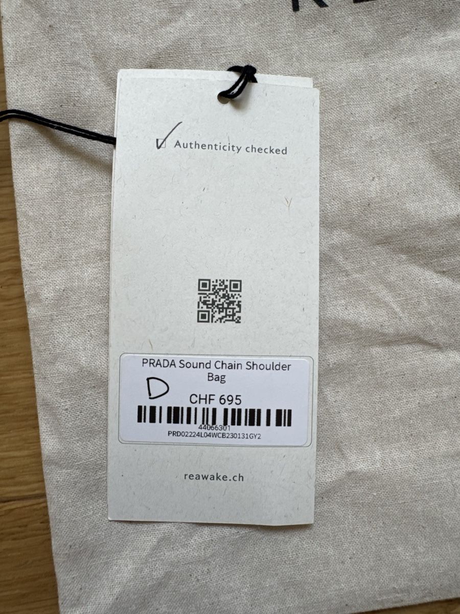 Prada Borse: Prada White Saffiano Leather Bag with Receipt – Usato da Neuchatel venduto da Mia_G 1