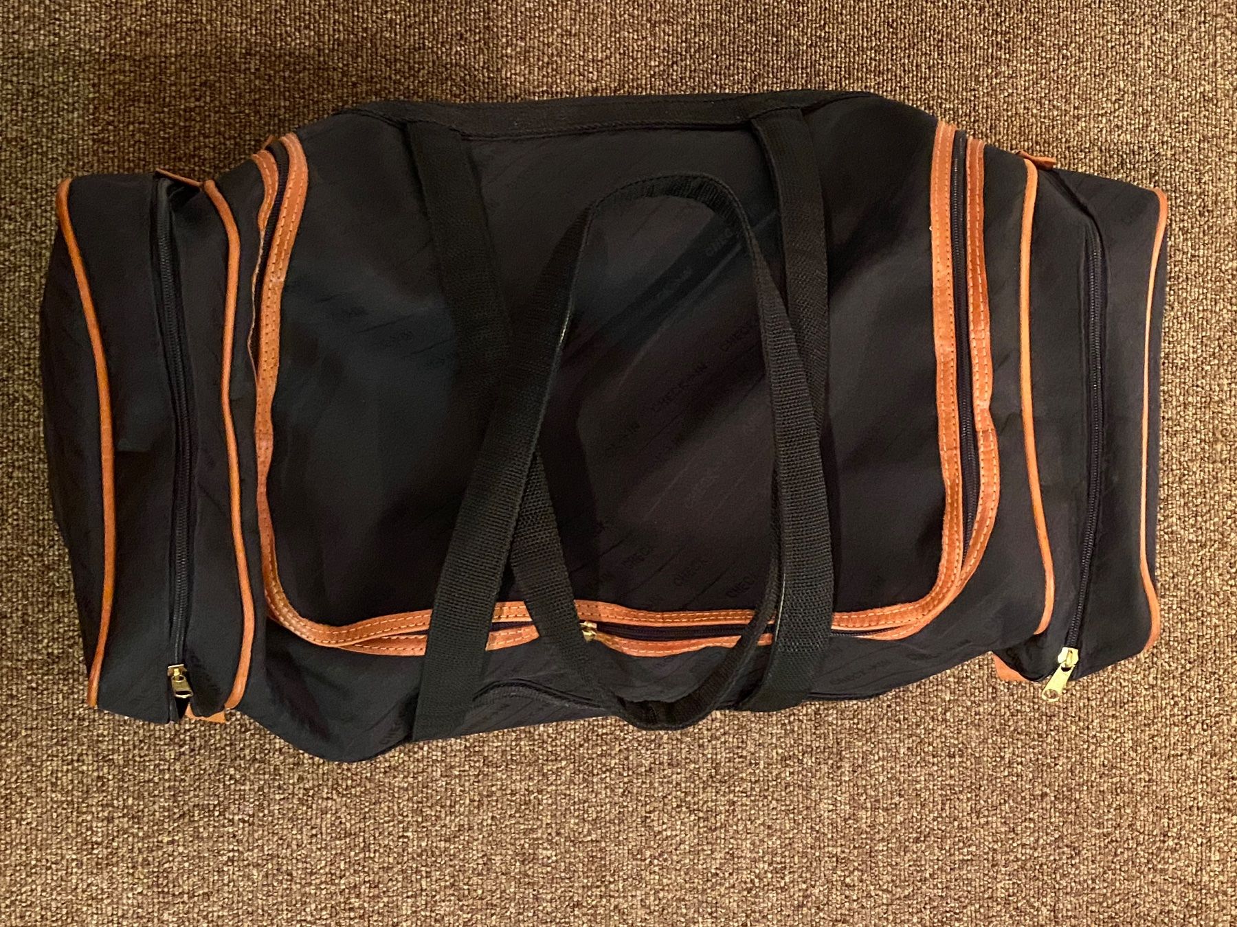 Borse: Grosse Reisetasche schwarz, L 60 cm, neu – Nuovo (secondo la descrizione) da Dietlikon venduto da sepiwaku 1