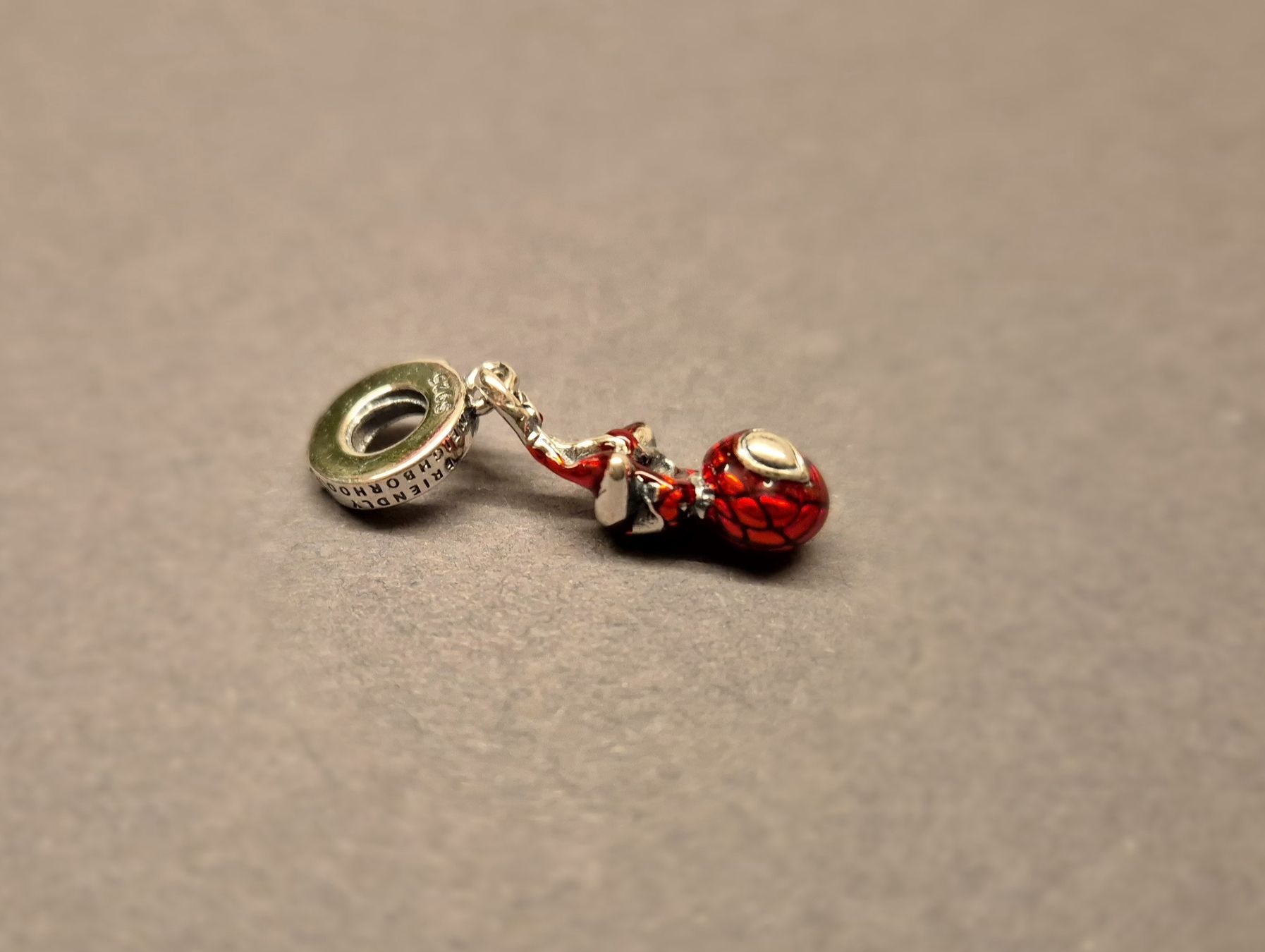 Ciondoli: Silber Charm Marvel Spiderman +Garantie – Nuovo (secondo la descrizione) da Rotkreuz venduto da Carbone_Bijou-Shop 1