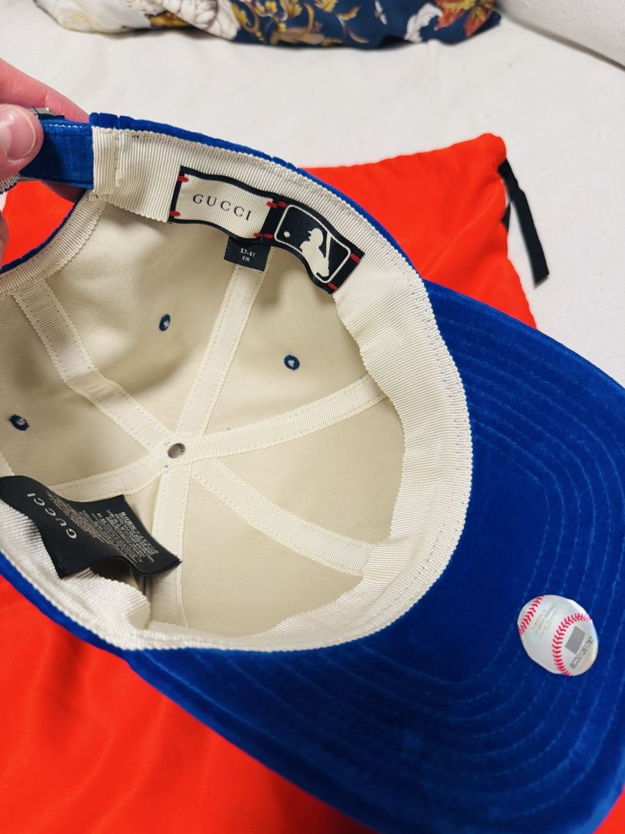 Gucci Copricapi, berretti & cappellini: Gucci Cap Baseball ! Neu! Samt Blau! – Nuovo e nell'imballaggio originale da Liestal venduto da Serge44 4