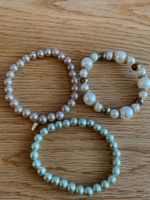 Lot de bracelets en perles