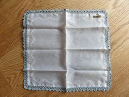 Baumwoll-Nastuch mit Spitzen, neu!
