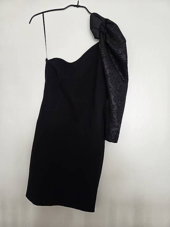 Mango Kleider: Schönes schwarzes Kleid schulterfrei – Neu (gemäss Beschreibung) aus Rüfenacht BE von Biancaro