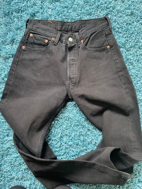 Levi's Jeans: Levi's 501 Black Jeans - W27 L32 – Nuovo (secondo la descrizione) da Oberentfelden venduto da feschli89 3