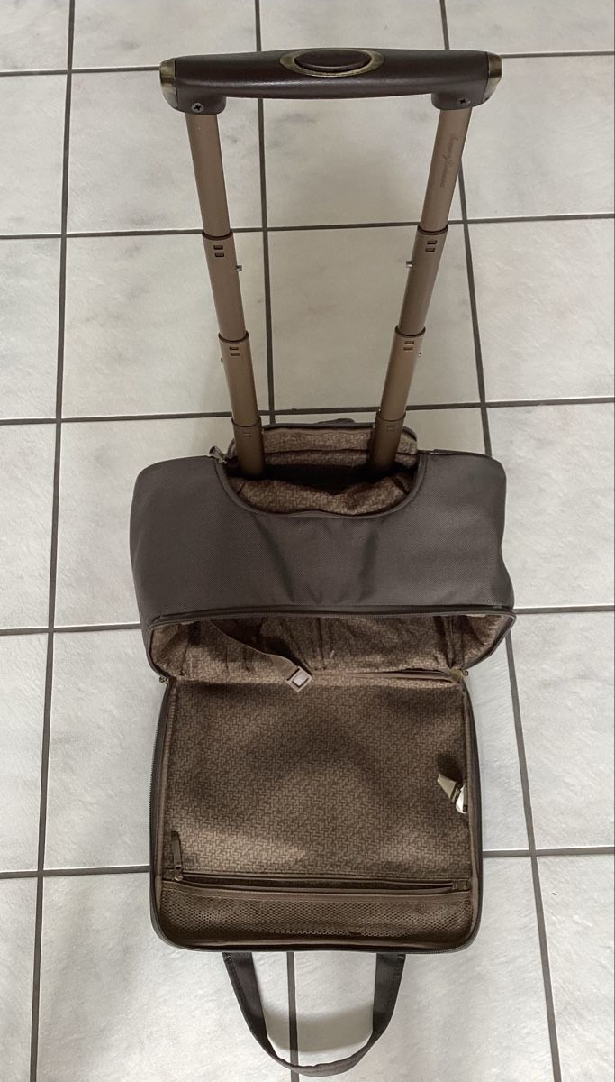 Valigie: Tommy Bahamas Handgepäck Koffer – Usato da Buchberg venduto da LA4EEE 2