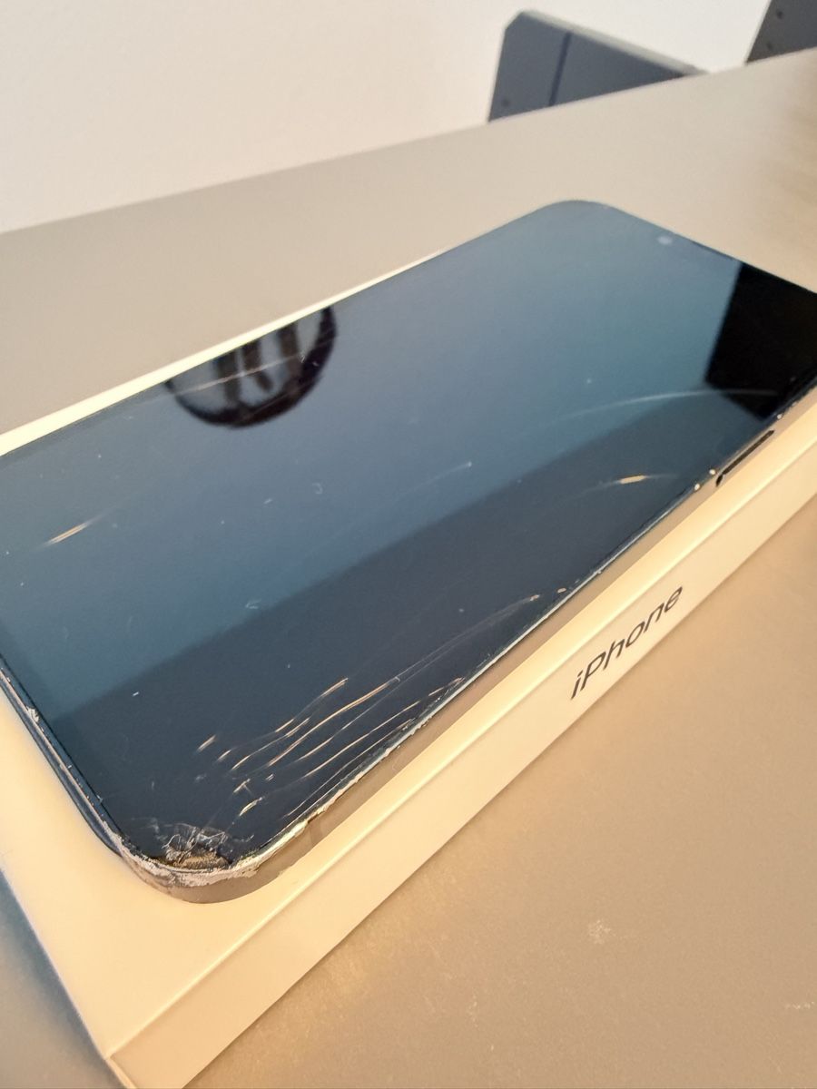 Apple Portables: Apple iPhone 13 Plus 128GB – D'occasion à Brigerbad par kate1111 2